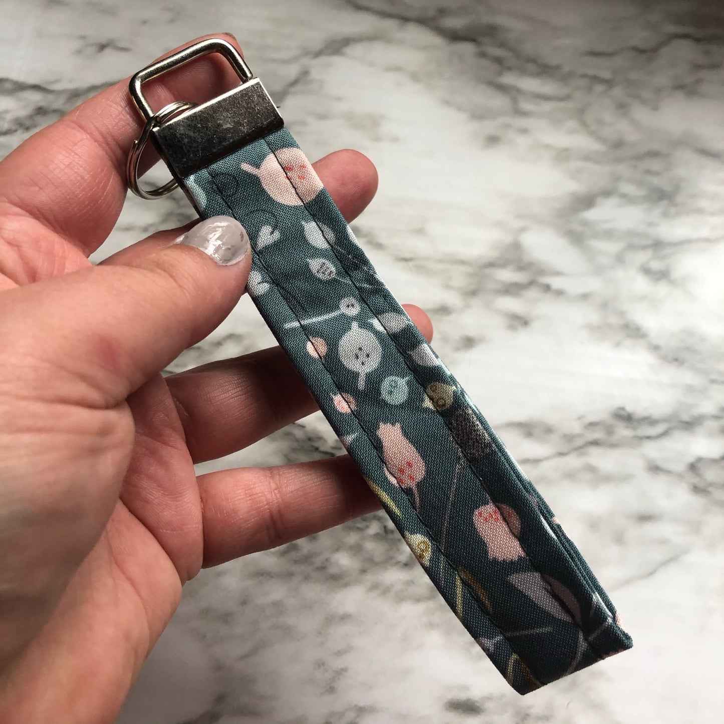 Green Floral Print Fabric Wristlet Keychain, Key Fob