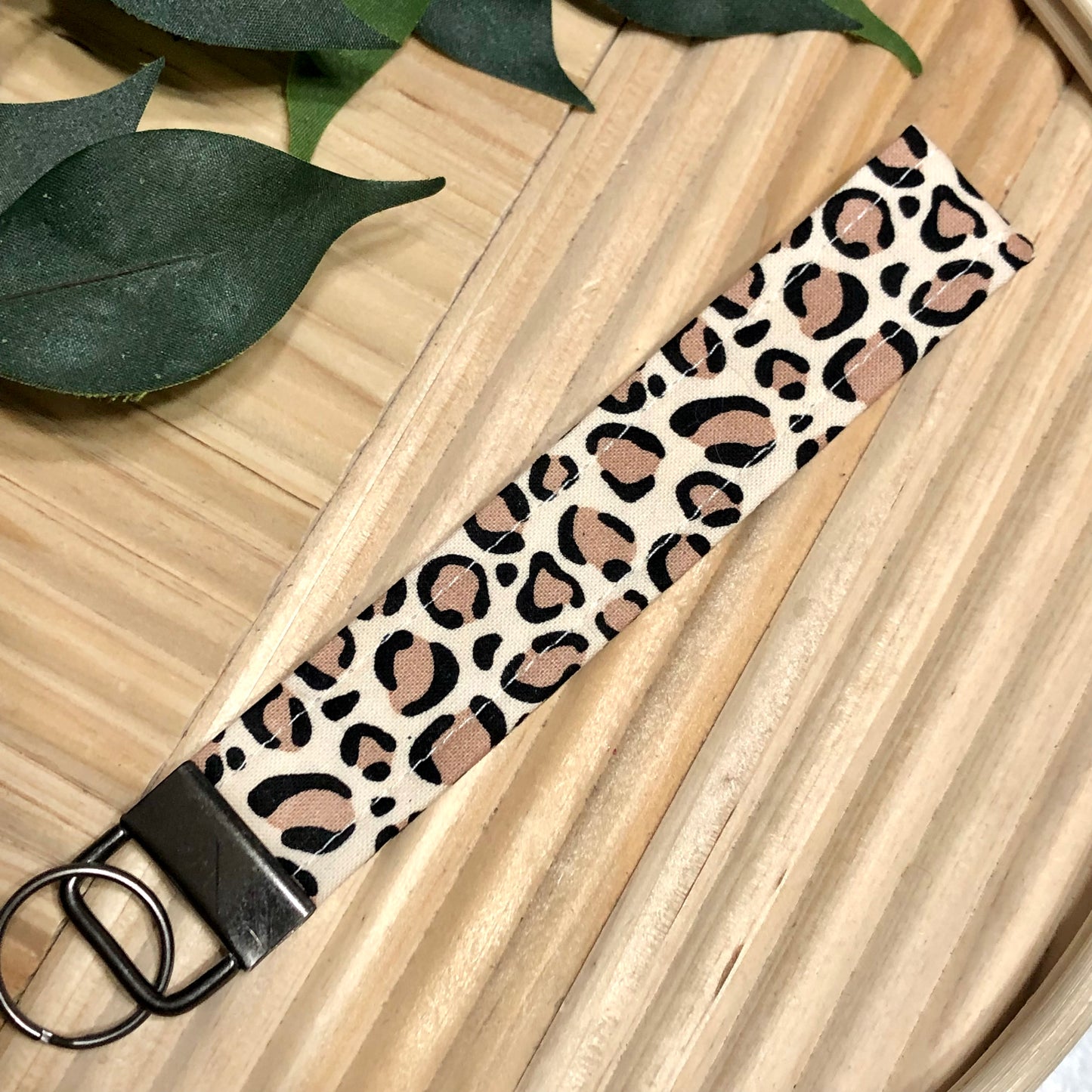 Classic Cheetah Print Fabric Wristlet Keychain, Key Fob