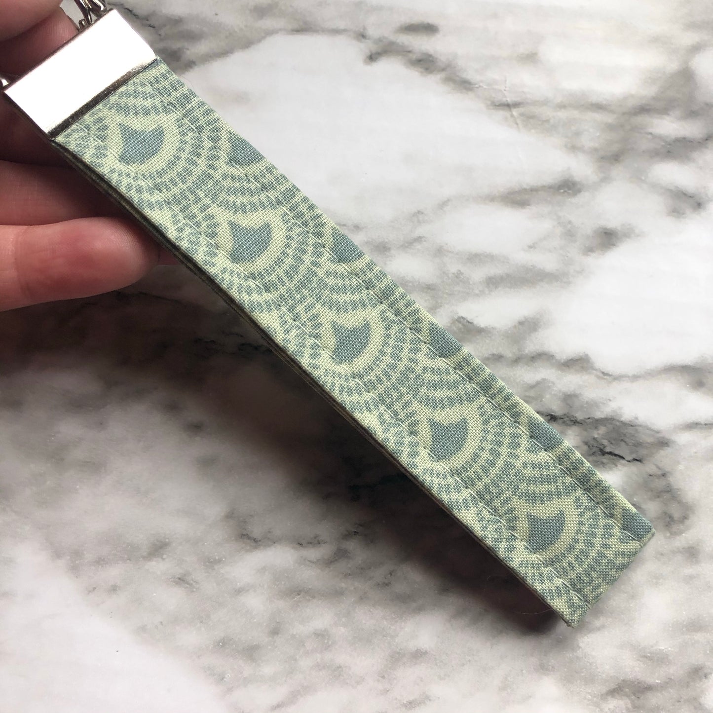 Green Print Fabric Wristlet Keychain, Key Fob