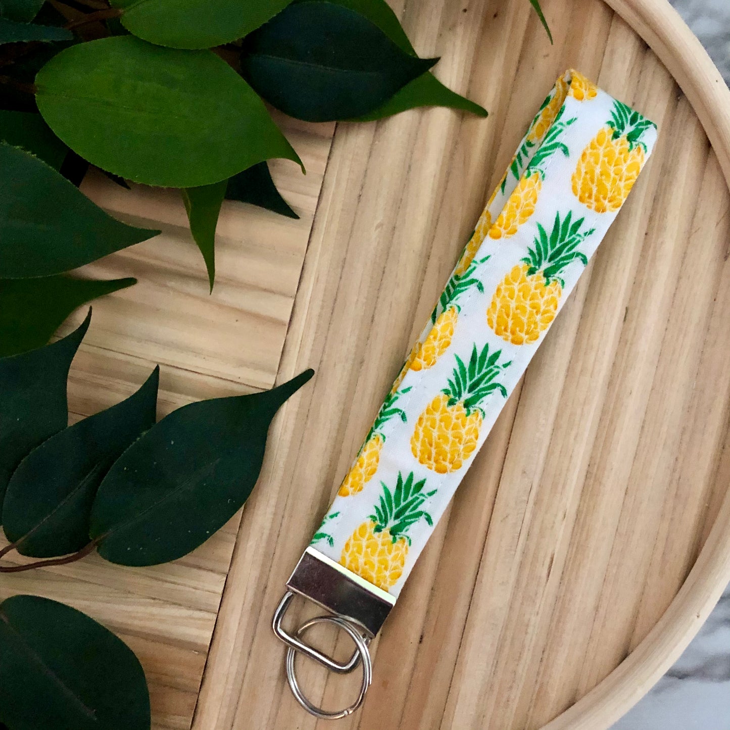 Classic Pineapple Print Fabric Wristlet Keychain, Key Fob
