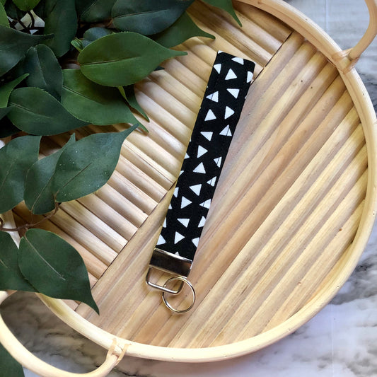 Black and White Triangle Print Fabric Wristlet Keychain, Key Fob